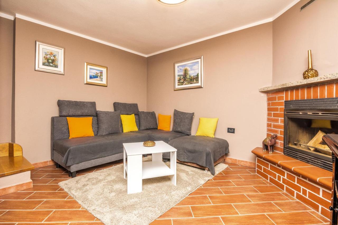Guest House Marla Slivnica Екстер'єр фото