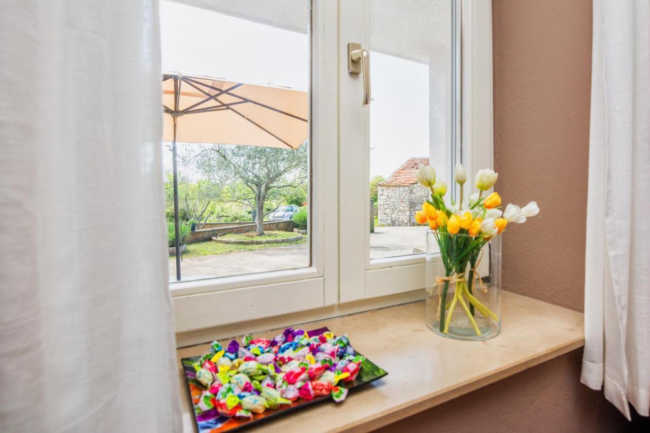 Guest House Marla Slivnica Екстер'єр фото